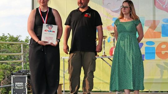 Radosny charytatywny Dzień Dziecka w Dorohusku. Zbierali pieniążki dla chorego Szymona [GALERIA ZDJĘĆ]