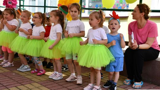 Krasnystaw. Piknik w Przedszkolu nr 6 z otwarciem ogrodu zmysłów [GALERIA ZDJĘĆ]