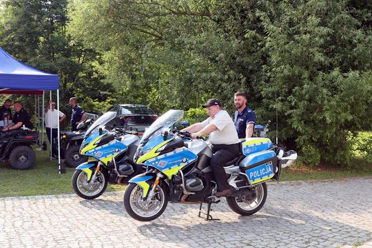 Radosny charytatywny Dzień Dziecka w Dorohusku. Zbierali pieniążki dla chorego Szymona [GALERIA ZDJĘĆ]