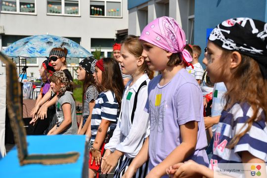 Festyn w morskim klimacie w Szkole Podstawowej nr 5 w Krasnymstawie [GALERIA ZDJĘĆ]