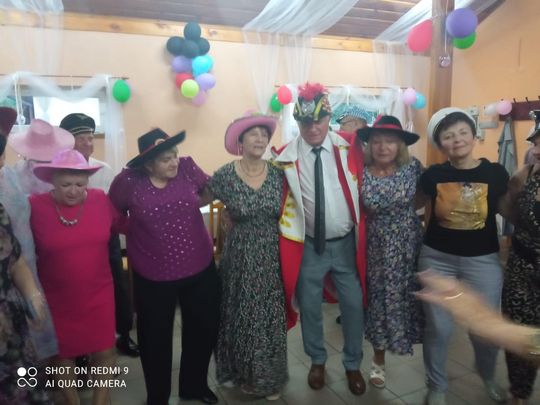 Muzyka, śmiech i wspólne plany - seniorzy z regionu bawili się w Janowie [GALERIA ZDJĘĆ]