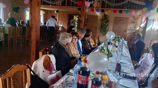 Muzyka, śmiech i wspólne plany - seniorzy z regionu bawili się w Janowie [GALERIA ZDJĘĆ]