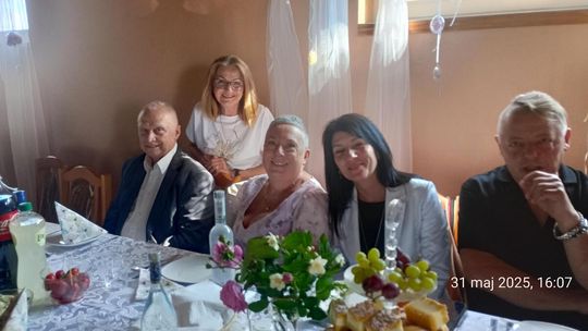 Muzyka, śmiech i wspólne plany - seniorzy z regionu bawili się w Janowie [GALERIA ZDJĘĆ]