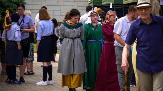 Chełm. Rodzinny Festyn Królewski przy Parafii pw. Chrystusa Odkupiciela w Chełmie [GALERIA ZDJĘĆ]