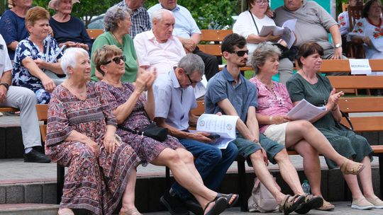 III Powiatowy Festiwal Piosenki Biesiadnej i Święto Rodzin Zastępczych w Nowinach [GALERIA ZDJĘĆ]