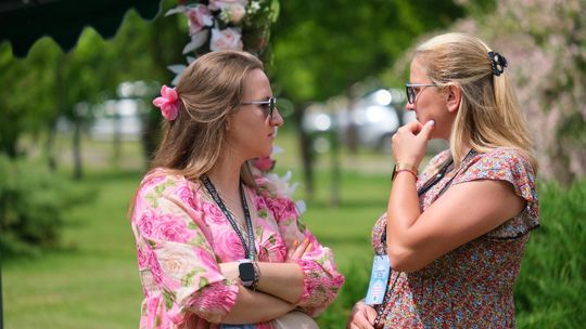 III Powiatowy Festiwal Piosenki Biesiadnej i Święto Rodzin Zastępczych w Nowinach [GALERIA ZDJĘĆ]