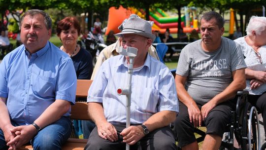 III Powiatowy Festiwal Piosenki Biesiadnej i Święto Rodzin Zastępczych w Nowinach [GALERIA ZDJĘĆ]