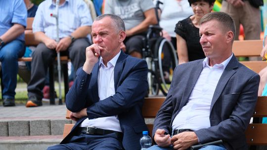 III Powiatowy Festiwal Piosenki Biesiadnej i Święto Rodzin Zastępczych w Nowinach [GALERIA ZDJĘĆ]