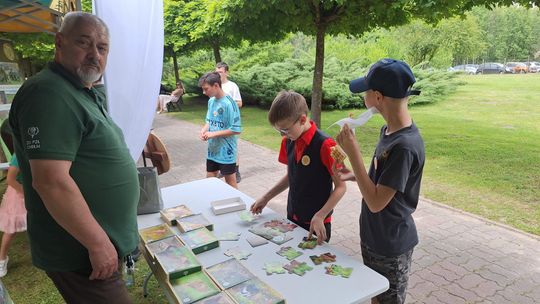 III Powiatowy Festiwal Piosenki Biesiadnej i Święto Rodzin Zastępczych w Nowinach [GALERIA ZDJĘĆ]