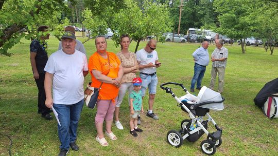 III Powiatowy Festiwal Piosenki Biesiadnej i Święto Rodzin Zastępczych w Nowinach [GALERIA ZDJĘĆ]