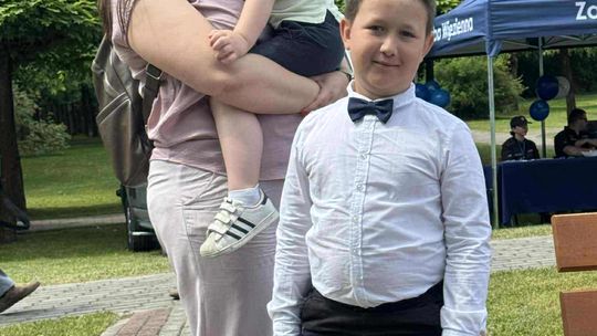 III Powiatowy Festiwal Piosenki Biesiadnej i Święto Rodzin Zastępczych w Nowinach [GALERIA ZDJĘĆ]