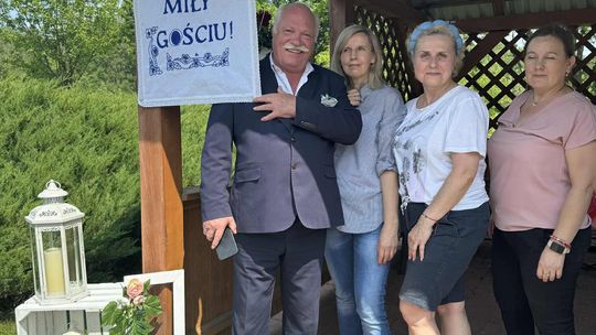 III Powiatowy Festiwal Piosenki Biesiadnej i Święto Rodzin Zastępczych w Nowinach [GALERIA ZDJĘĆ]