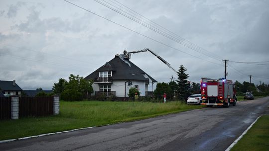 Pow. włodawski. Armagedon w Różańce. Wichura zrywała dachy, powalała drzewa [ZDJĘCIA]