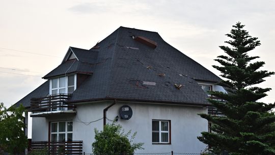 Pow. włodawski. Armagedon w Różańce. Wichura zrywała dachy, powalała drzewa [ZDJĘCIA]