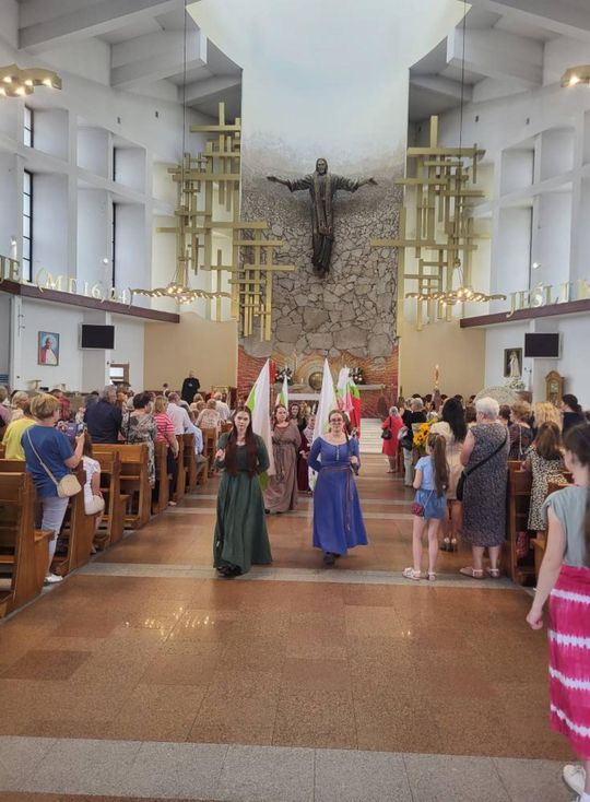 Chełm. Rodzinny Festyn Królewski przy Parafii pw. Chrystusa Odkupiciela w Chełmie [GALERIA ZDJĘĆ]