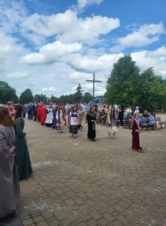 Chełm. Rodzinny Festyn Królewski przy Parafii pw. Chrystusa Odkupiciela w Chełmie [GALERIA ZDJĘĆ]