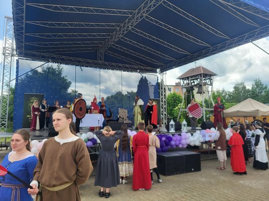 Chełm. Rodzinny Festyn Królewski przy Parafii pw. Chrystusa Odkupiciela w Chełmie [GALERIA ZDJĘĆ]