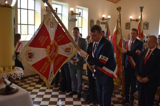 Gm. Gorzków. Odsłonięcie tablicy pamięci Sybiraków w Bobrowem [GALERIA ZDJĘĆ]