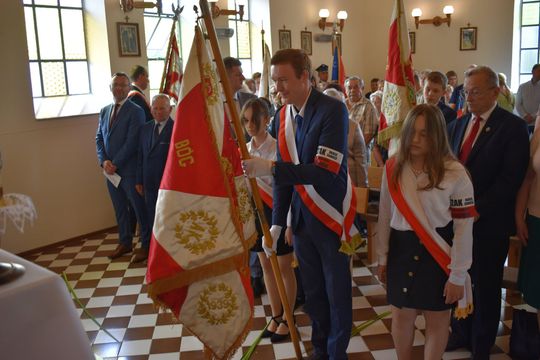 Gm. Gorzków. Odsłonięcie tablicy pamięci Sybiraków w Bobrowem [GALERIA ZDJĘĆ]