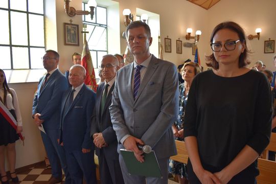 Gm. Gorzków. Odsłonięcie tablicy pamięci Sybiraków w Bobrowem [GALERIA ZDJĘĆ]