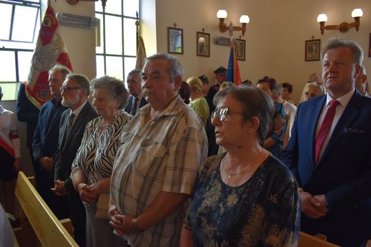 Gm. Gorzków. Odsłonięcie tablicy pamięci Sybiraków w Bobrowem [GALERIA ZDJĘĆ]