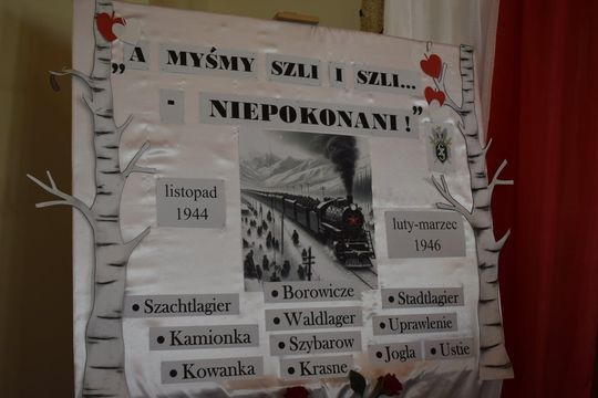 Gm. Gorzków. Odsłonięcie tablicy pamięci Sybiraków w Bobrowem [GALERIA ZDJĘĆ]