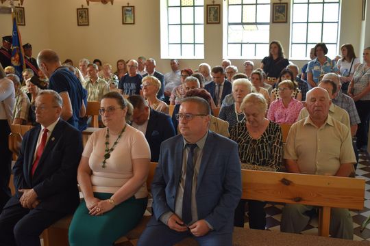 Gm. Gorzków. Odsłonięcie tablicy pamięci Sybiraków w Bobrowem [GALERIA ZDJĘĆ]