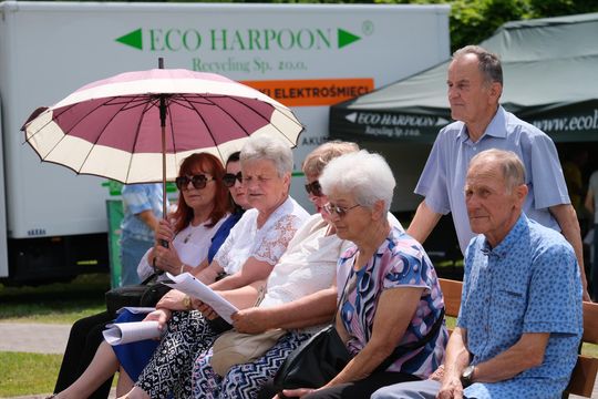 III Powiatowy Festiwal Piosenki Biesiadnej i Święto Rodzin Zastępczych w Nowinach [GALERIA ZDJĘĆ]