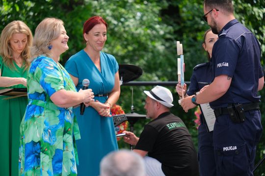 III Powiatowy Festiwal Piosenki Biesiadnej i Święto Rodzin Zastępczych w Nowinach [GALERIA ZDJĘĆ]