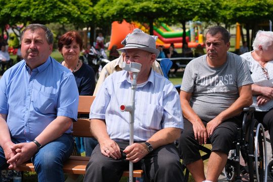 III Powiatowy Festiwal Piosenki Biesiadnej i Święto Rodzin Zastępczych w Nowinach [GALERIA ZDJĘĆ]