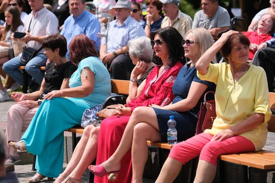 III Powiatowy Festiwal Piosenki Biesiadnej i Święto Rodzin Zastępczych w Nowinach [GALERIA ZDJĘĆ]