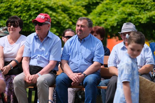 III Powiatowy Festiwal Piosenki Biesiadnej i Święto Rodzin Zastępczych w Nowinach [GALERIA ZDJĘĆ]