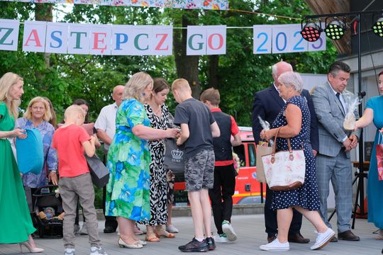 III Powiatowy Festiwal Piosenki Biesiadnej i Święto Rodzin Zastępczych w Nowinach [GALERIA ZDJĘĆ]