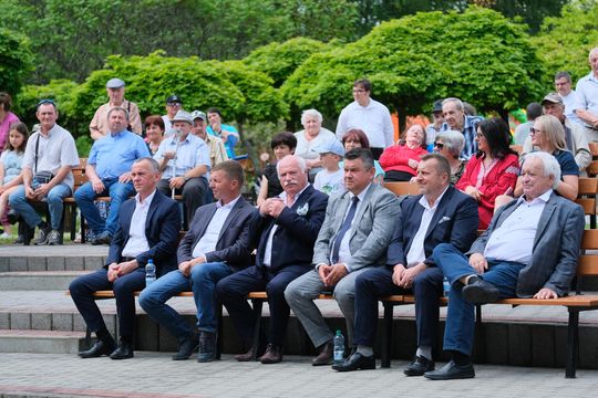 III Powiatowy Festiwal Piosenki Biesiadnej i Święto Rodzin Zastępczych w Nowinach [GALERIA ZDJĘĆ]