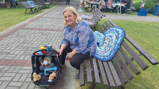 III Powiatowy Festiwal Piosenki Biesiadnej i Święto Rodzin Zastępczych w Nowinach [GALERIA ZDJĘĆ]