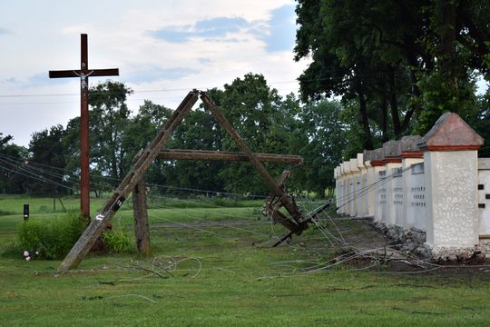 Pow. włodawski. Armagedon w Różańce. Wichura zrywała dachy, powalała drzewa [ZDJĘCIA]