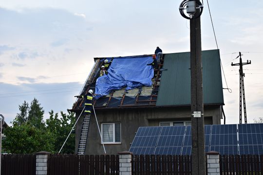 Pow. włodawski. Armagedon w Różańce. Wichura zrywała dachy, powalała drzewa [ZDJĘCIA]