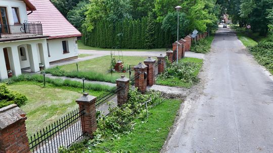Pow. włodawski. Armagedon w Różańce. Wichura zrywała dachy, powalała drzewa [ZDJĘCIA]