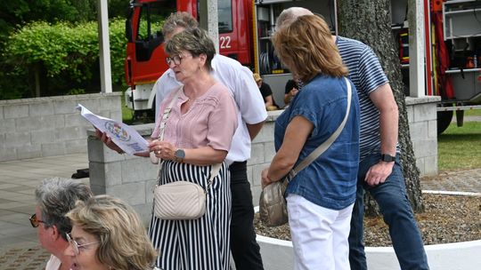 III Powiatowy Festiwal Piosenki Biesiadnej i Święto Rodzin Zastępczych w Nowinach cz. II [GALERIA ZDJĘĆ]