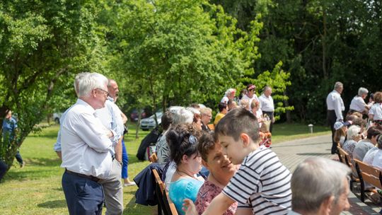 III Powiatowy Festiwal Piosenki Biesiadnej i Święto Rodzin Zastępczych w Nowinach cz. II [GALERIA ZDJĘĆ]