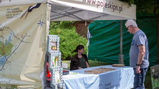 III Powiatowy Festiwal Piosenki Biesiadnej i Święto Rodzin Zastępczych w Nowinach cz. II [GALERIA ZDJĘĆ]