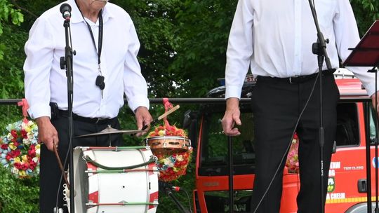 III Powiatowy Festiwal Piosenki Biesiadnej i Święto Rodzin Zastępczych w Nowinach cz. II [GALERIA ZDJĘĆ]