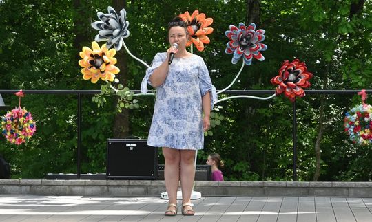 III Powiatowy Festiwal Piosenki Biesiadnej i Święto Rodzin Zastępczych w Nowinach cz. II [GALERIA ZDJĘĆ]