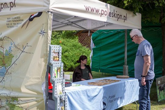 III Powiatowy Festiwal Piosenki Biesiadnej i Święto Rodzin Zastępczych w Nowinach cz. II [GALERIA ZDJĘĆ]