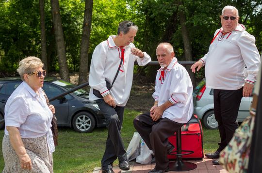 III Powiatowy Festiwal Piosenki Biesiadnej i Święto Rodzin Zastępczych w Nowinach cz. II [GALERIA ZDJĘĆ]