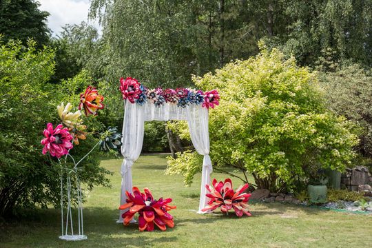 III Powiatowy Festiwal Piosenki Biesiadnej i Święto Rodzin Zastępczych w Nowinach cz. II [GALERIA ZDJĘĆ]