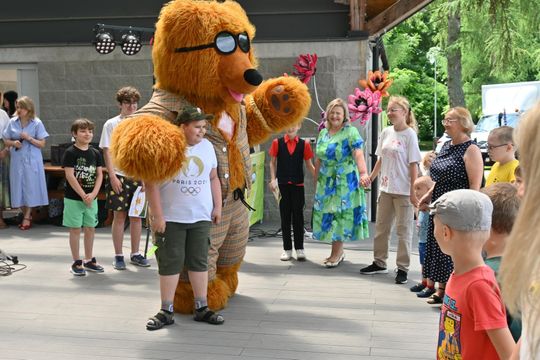III Powiatowy Festiwal Piosenki Biesiadnej i Święto Rodzin Zastępczych w Nowinach cz. II [GALERIA ZDJĘĆ]