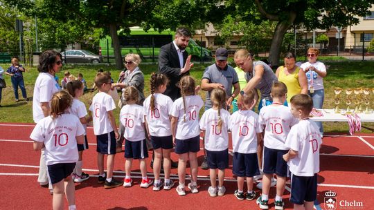Chełm. Olimpiada Przedszkolaków na stadionie lekkoatletycznym przy II LO [GALERIA ZDJĘĆ]