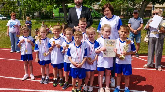 Chełm. Olimpiada Przedszkolaków na stadionie lekkoatletycznym przy II LO [GALERIA ZDJĘĆ]