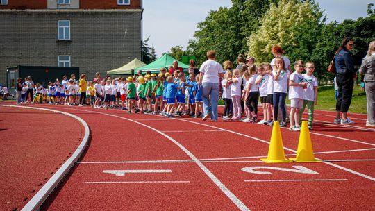 Chełm. Olimpiada Przedszkolaków na stadionie lekkoatletycznym przy II LO [GALERIA ZDJĘĆ]